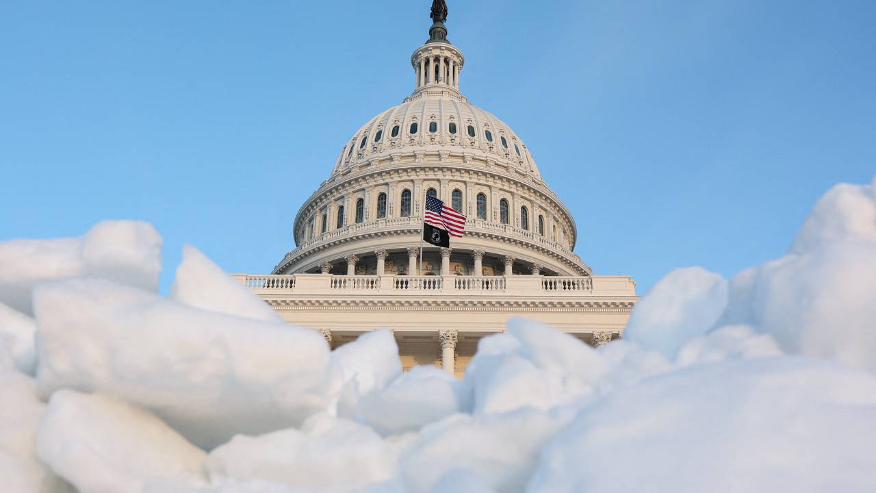 Гренландия получила от США валентинку с предложением определиться
