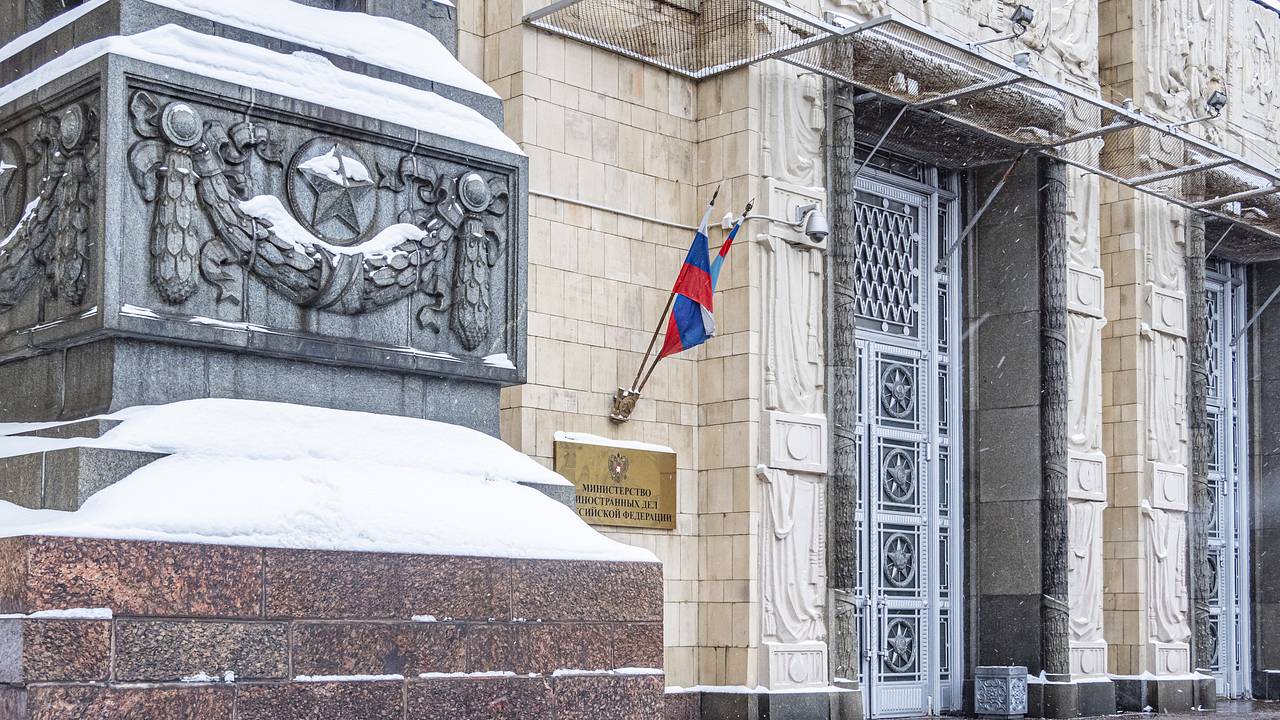 В МИД России назвали евробюрократов абсолютно недоговороспособными