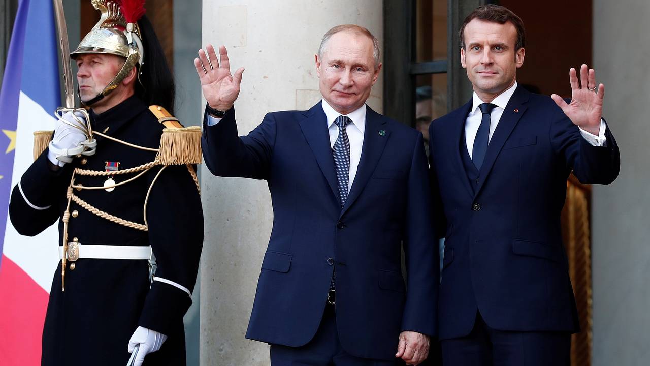Артемий Лебедев рассказал о мечтающих о фотографии с Путиным европейских лидерах