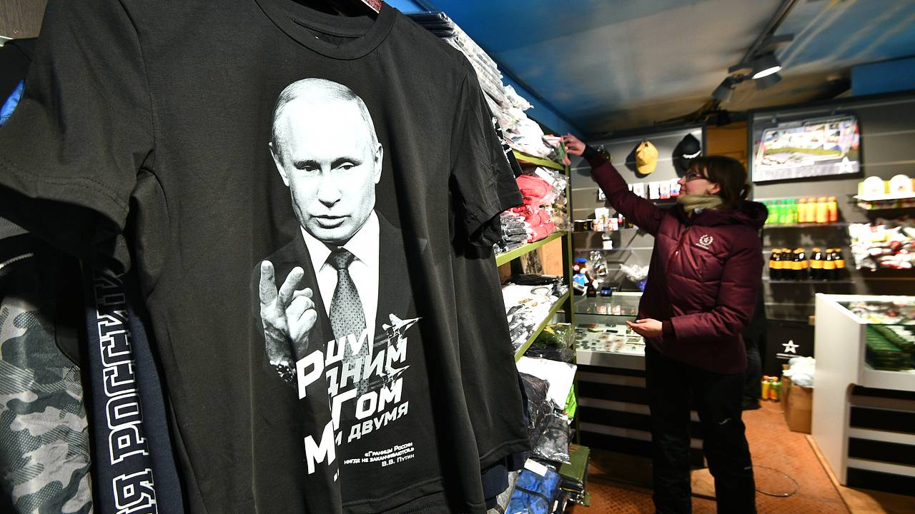 Песков высказался о планах судиться из-за товаров с Путиным