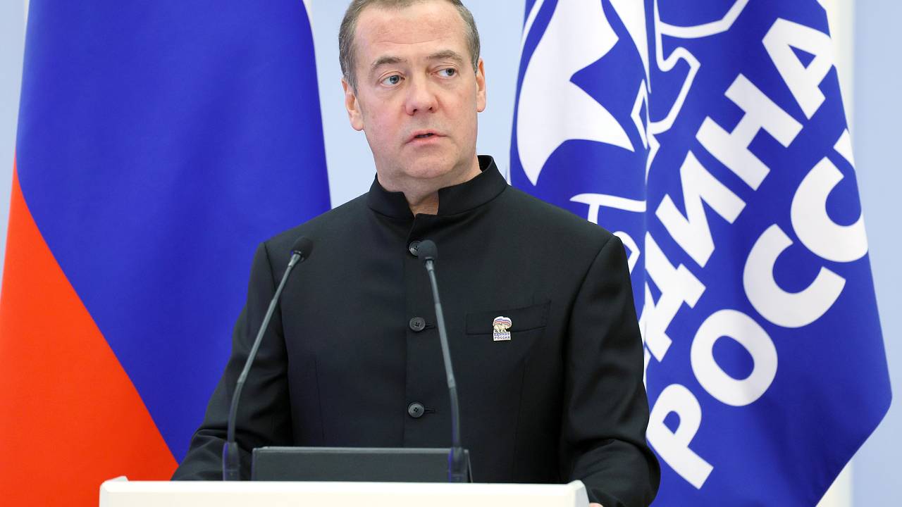 Медведев высказался о приоритетах России Медведев высказался о приоритетах России