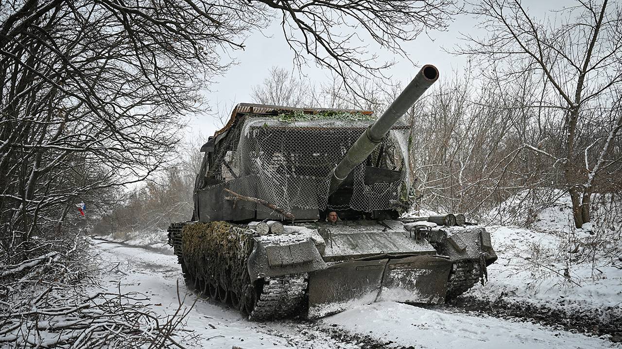 В зоне СВО заметили танк с «бровями Ильича»