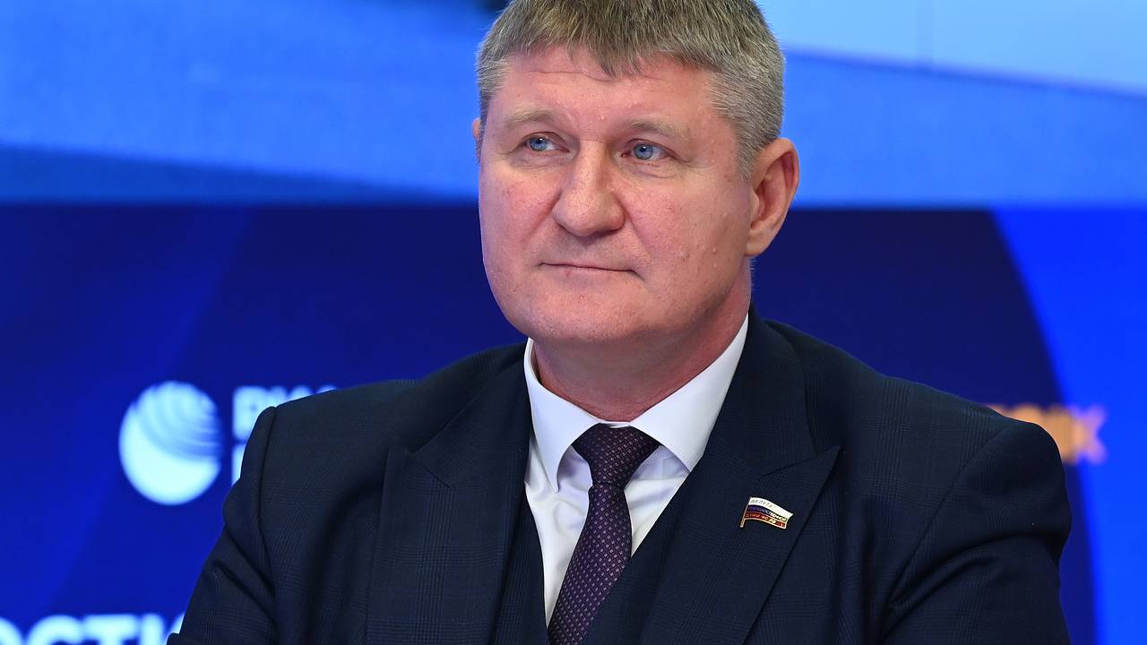 В Госдуме назвали предательством слова правнучки Хрущева о Крыме В Госдуме назвали предательством слова правнучки Хрущева о Крыме