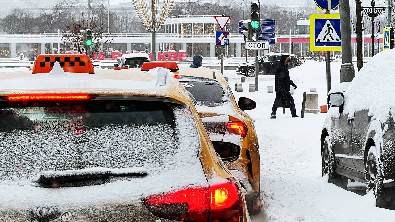 В Госдуме предложили пересмотреть формирование цен на детские тарифы в такси