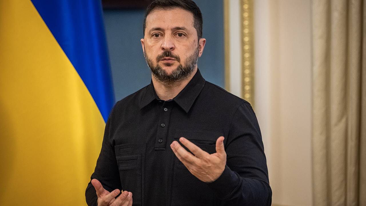 Завершен очередной раунд переговоров по Украине. Мединский заявил, что было тяжело, а Зеленский огласил два спорных вопроса