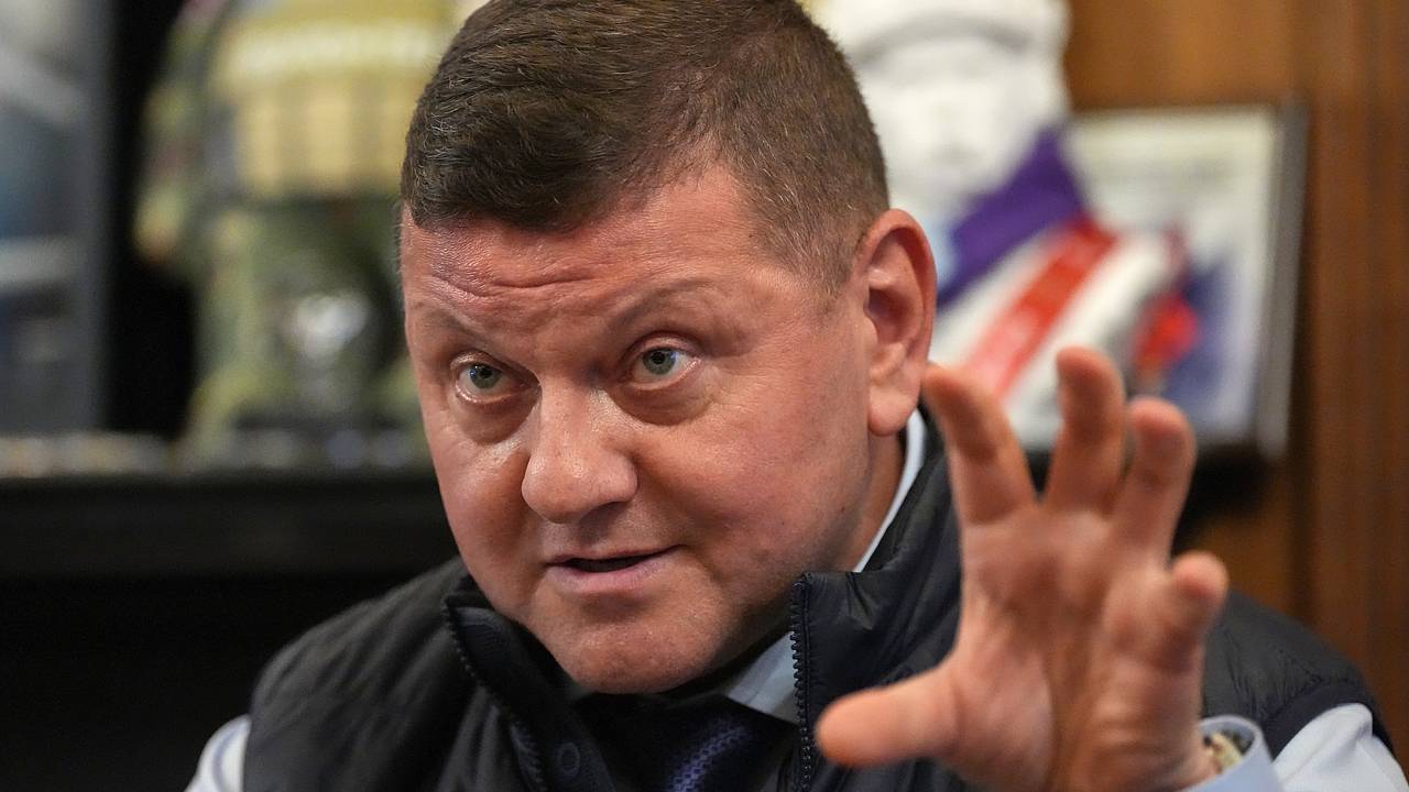 На Украине рассказали о втором контрнаступлении Залужного на Зеленского На Украине рассказали о втором контрнаступлении Залужного на Зеленского