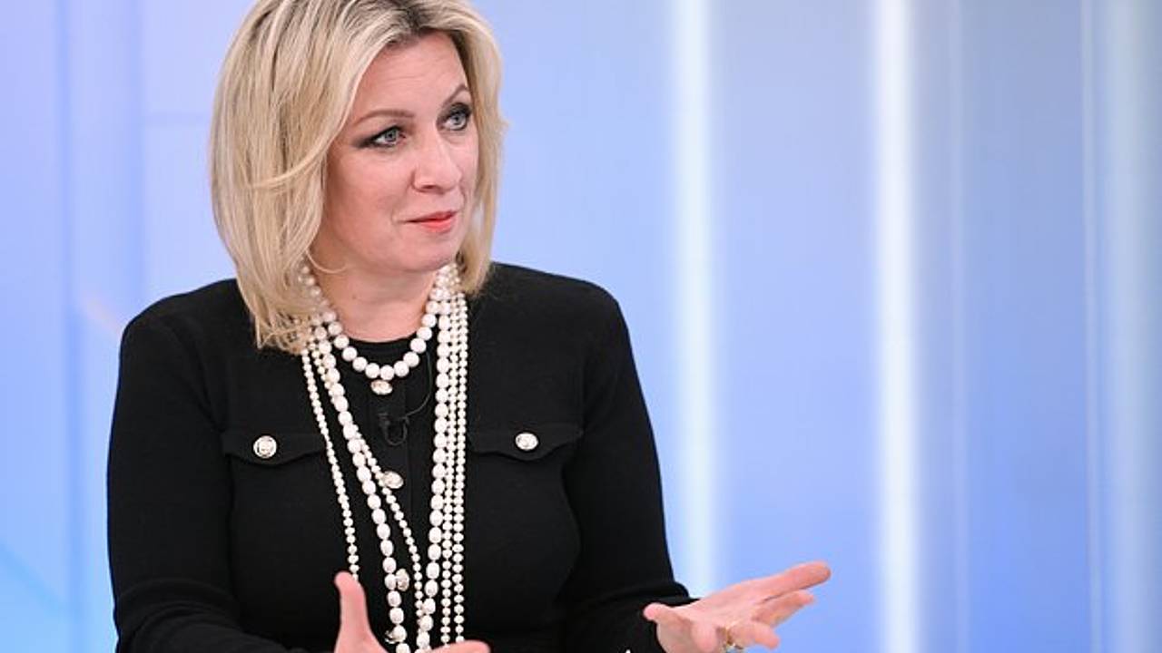 Захарова призвала Лондон перестать искать врагов