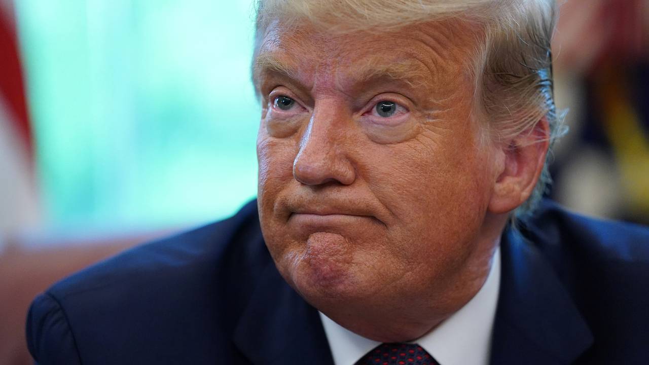 Трамп обвинил Обаму в раскрытии секретной информации об инопланетянах