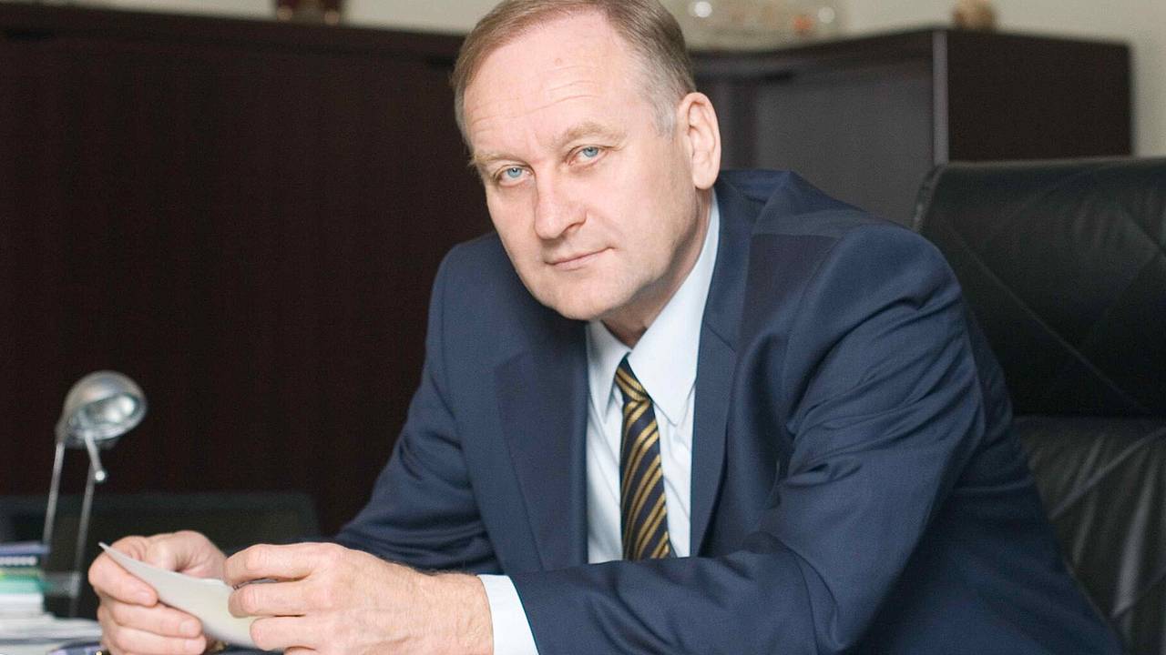 У бывшего ректора российского вуза и его сообщников обнаружили имущество на два миллиарда У бывшего ректора российского вуза и его сообщников обнаружили имущество на два миллиарда