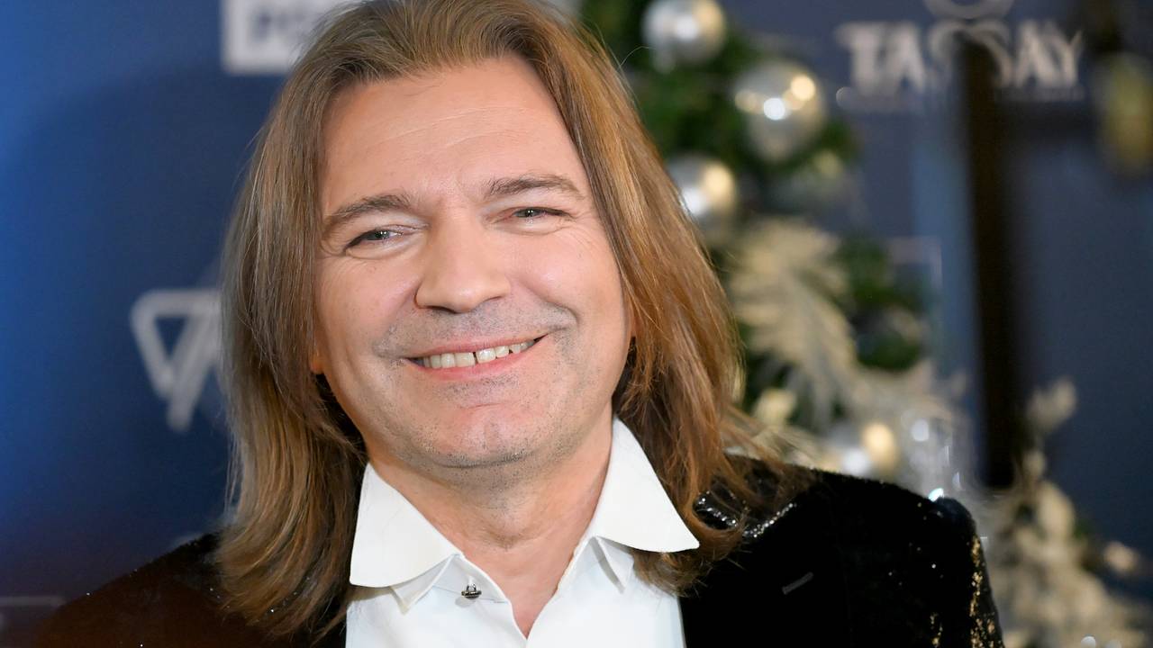 56-летний Дмитрий Маликов раскрыл секрет молодости фразой «я обычный мужик»