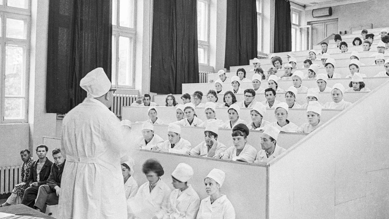 21 февраля: какой праздник отмечают в России и мире 21 февраля: какой праздник отмечают в России и мире