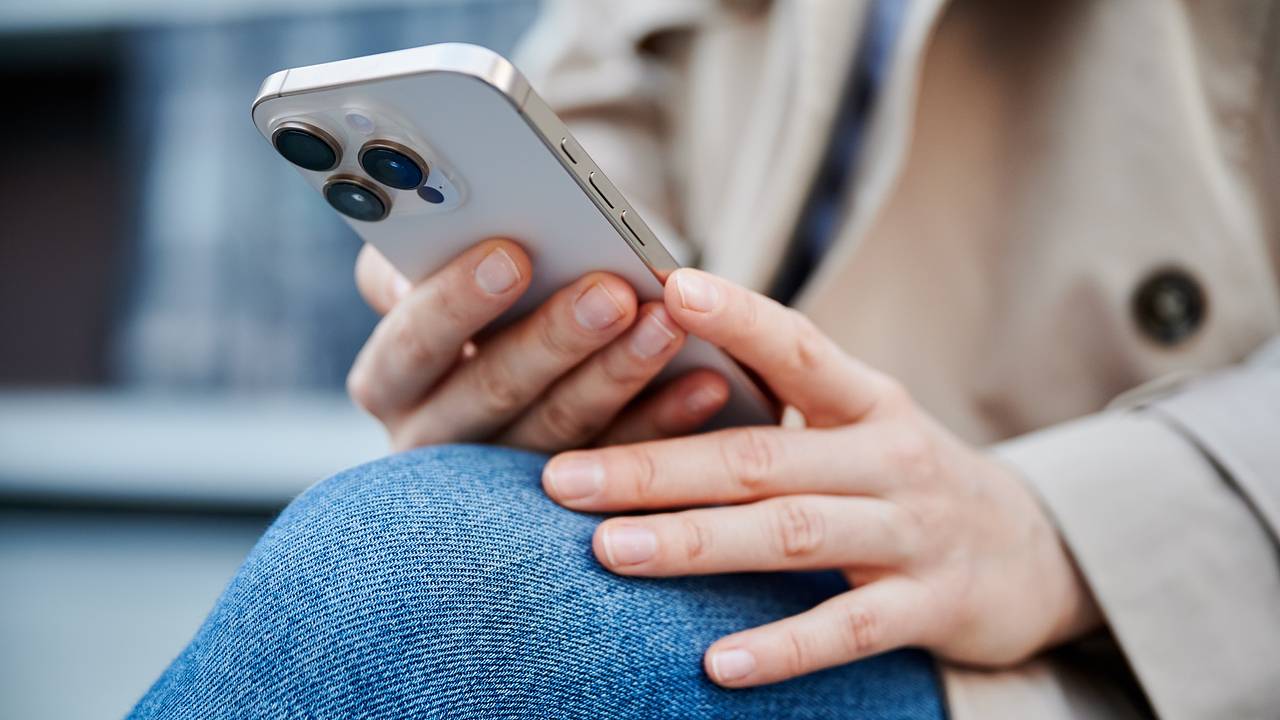 Мошенники блокируют айфоны россиян через VPN на фоне ограничения Telegram