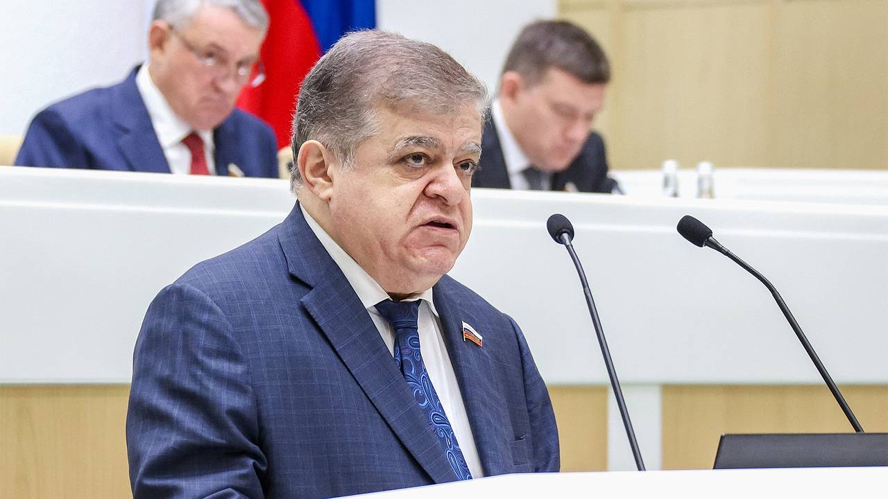 В России ответили анонсировавшему в годовщину СВО новые удары Зеленскому
