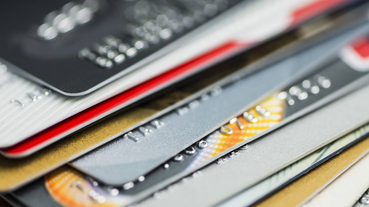 Некоторые кредитки в России оказались опасными Некоторые кредитки в России оказались опасными