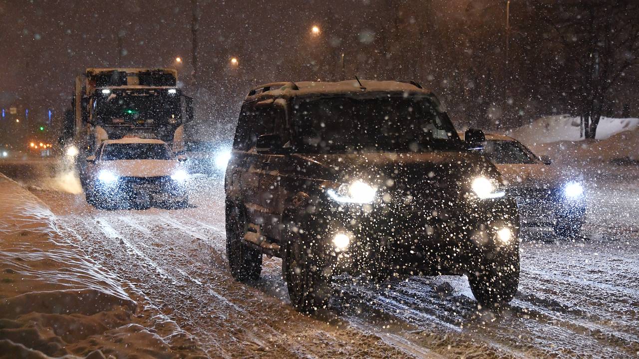 Московским водителям дали совет в снегопад