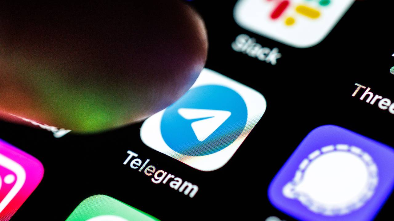 Россиян предупредили об ответственности после признания Telegram экстремистским