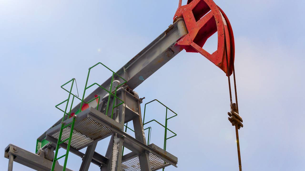 Россия начала бороться с Ираном за право продавать нефть в Китай