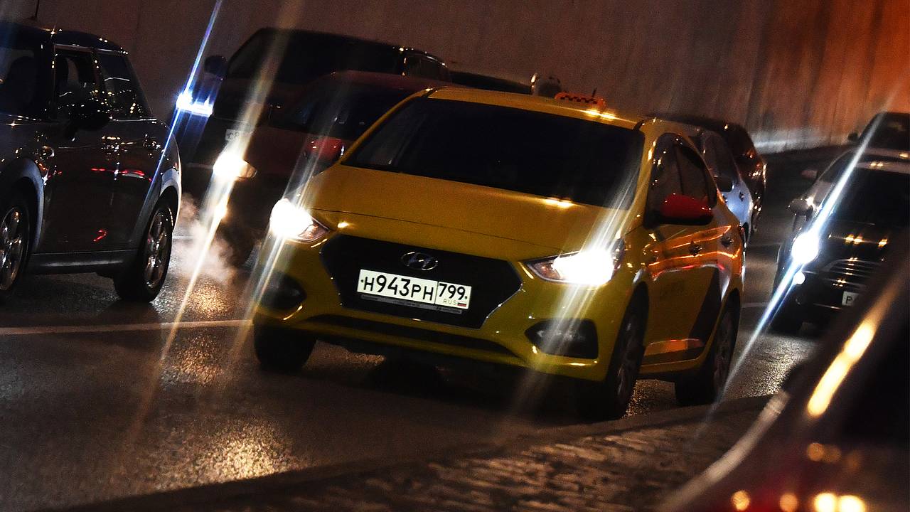 Таксистка брызнула перцовкой в лицо пассажиру из-за денег