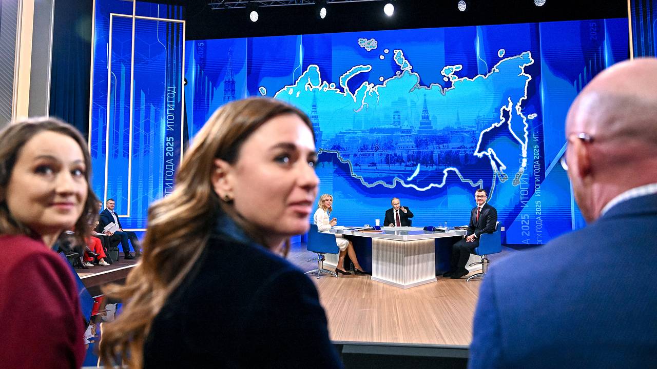 Путин утвердил перечень поручений по итогам прямой линии