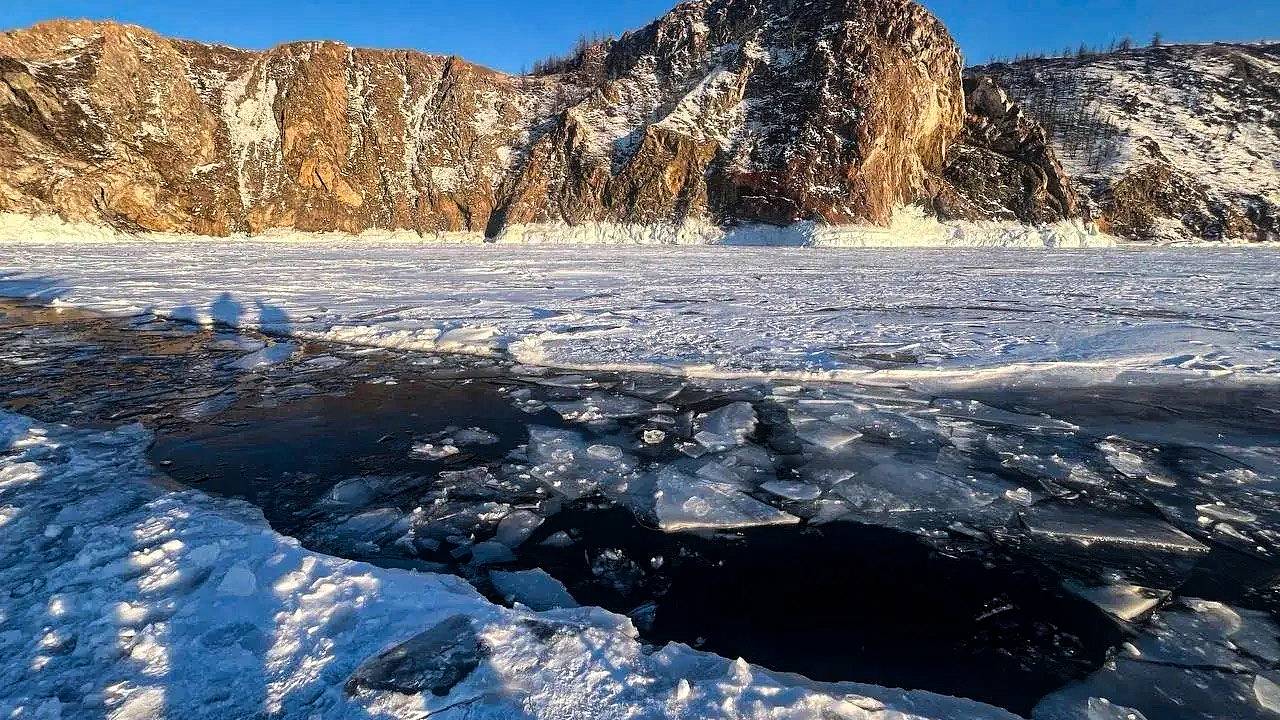 На Байкале открыли переправу после трагедии с китайскими туристами