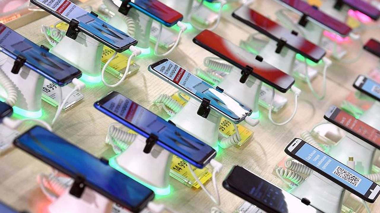 Рынок смартфонов обрушится