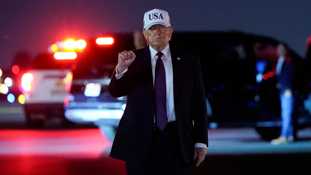 Трамп призвал жителей Ирана к свержению правительства