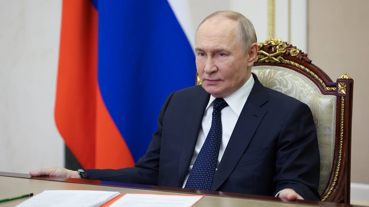 Путин провел совещание с Совбезом на фоне ситуации вокруг Ирана