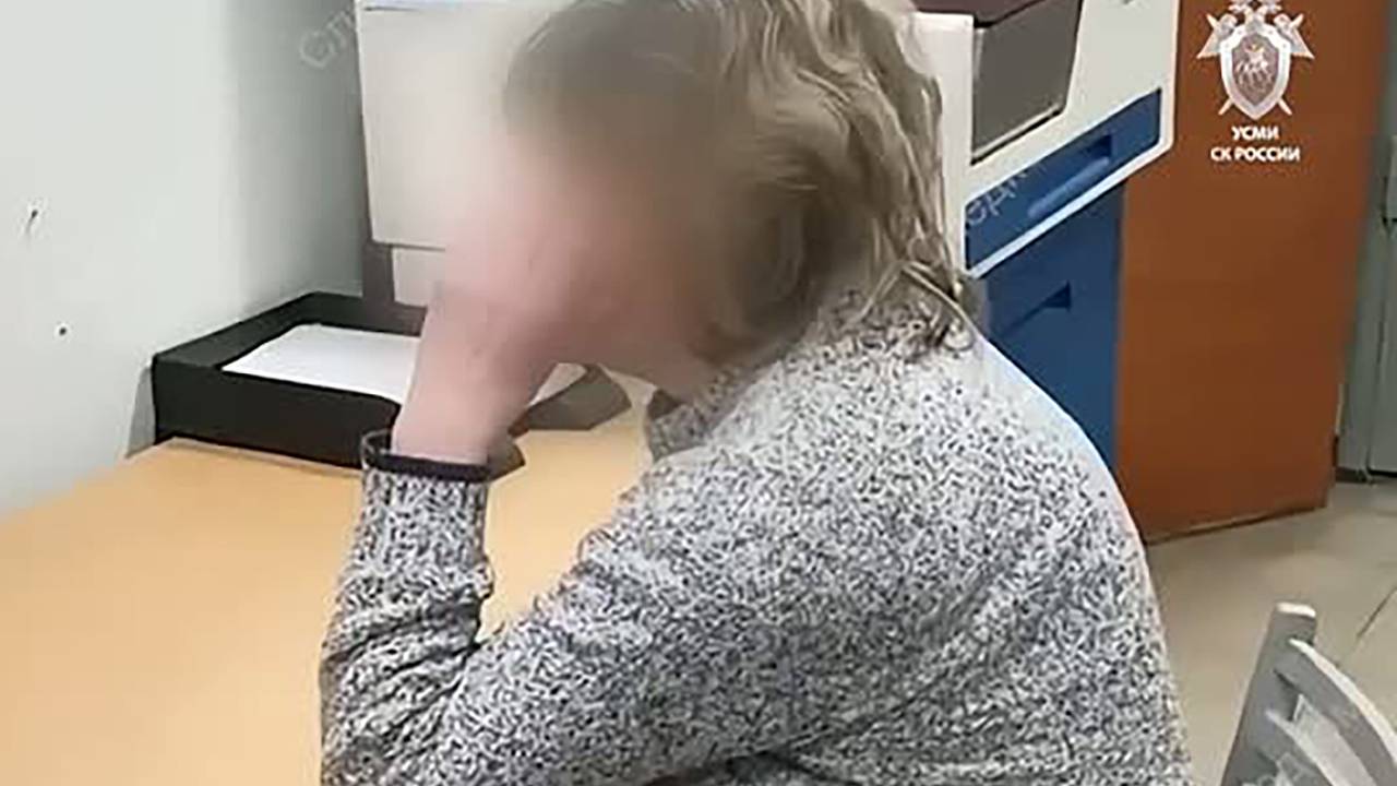 Квартира после освобождения похищенной в Смоленске девочки попала на видео