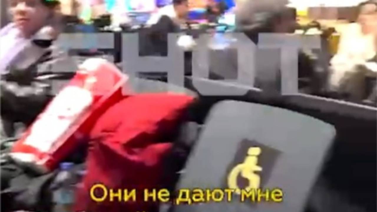 Сотрудники турецкой авиакомпании предложили россиянке без пальцев ног встать и пойти