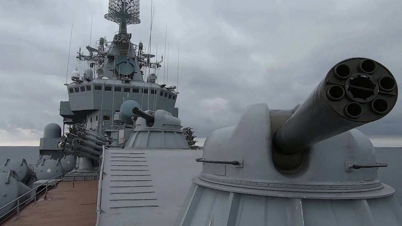 Российский флот столкнулся с украинскими судами в Черном море