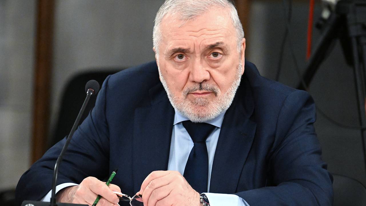 Бывший первый замминистра обороны России заподозрен в создании преступного сообщества