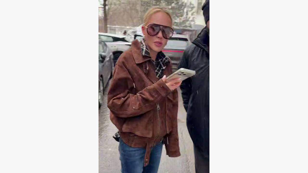 Известная российская блогерша расплакалась и вызвала полицию из-за действий незнакомца