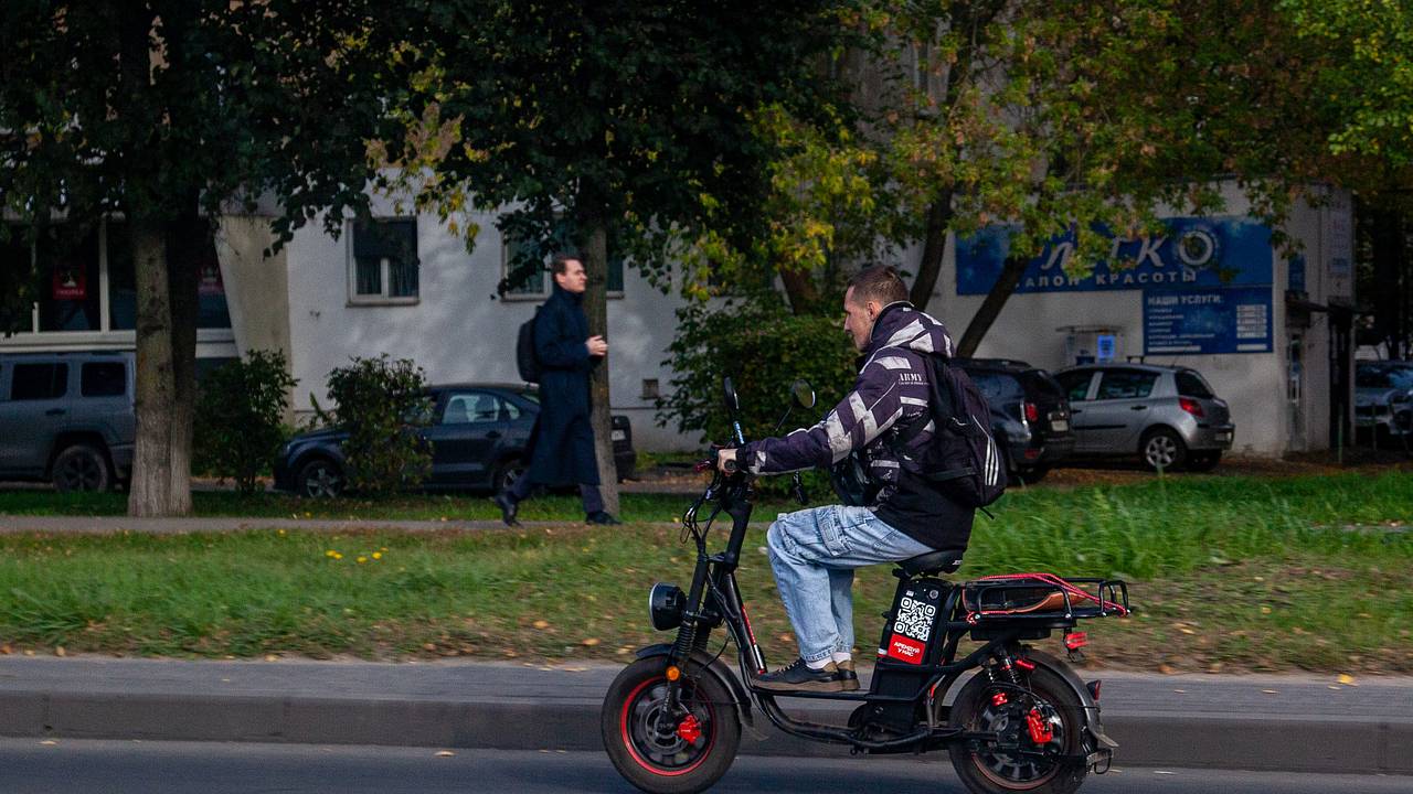 В России захотели запретить электровелосипеды на тротуарах