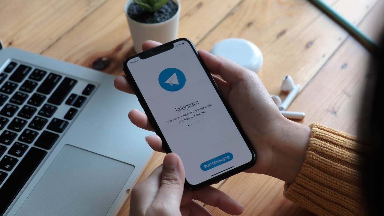 В Роскомнадзоре ответили на вопросы о незаконности рекламы в Telegram