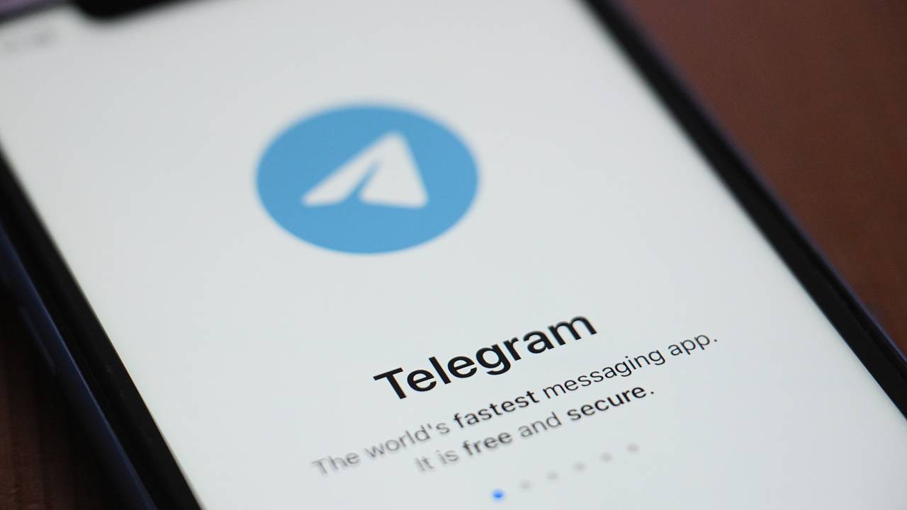 «У Дурова не так много времени». Основателю Telegram указали на четкий сигнал после обсуждения у Путина «вражеского вида связи» «У Дурова не так много времени». Основателю Telegram указали на четкий сигнал после обсуждения у Путина «вражеского вида связи»