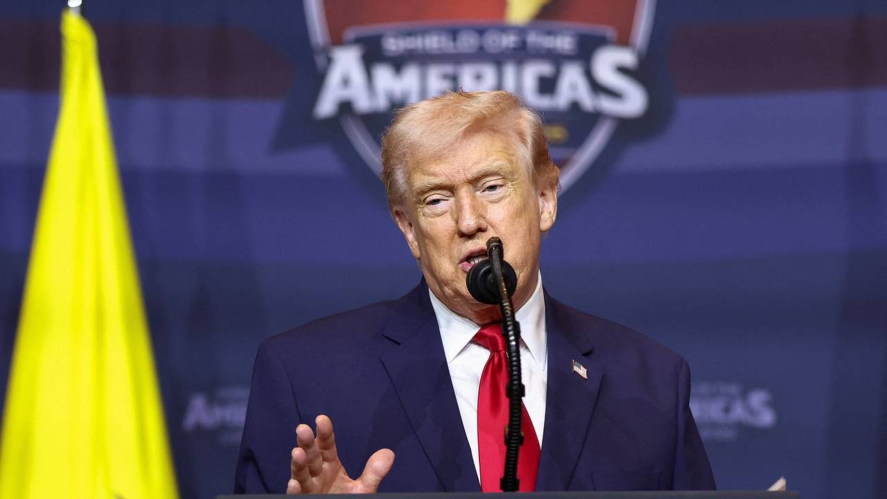 Трамп оценил возможность отправки американских военных в Иран