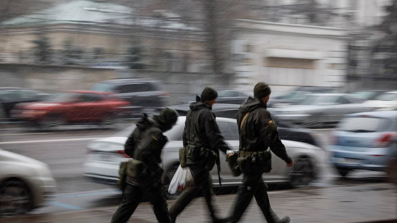 Пьяный украинский военный устроил в городе стрельбу