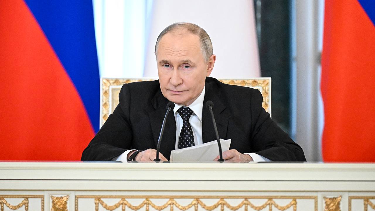 Путин подписал закон об извещениях для россиян о розыске
