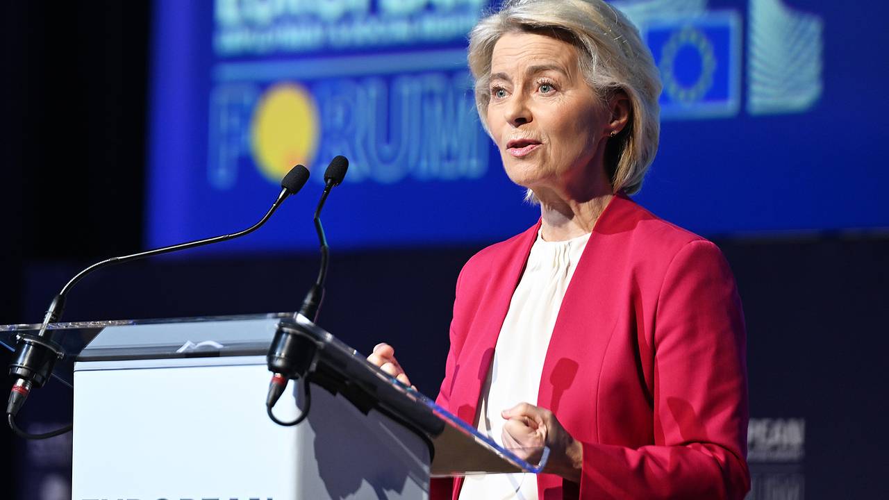 Главу Еврокомиссии обвинили в превышении полномочий