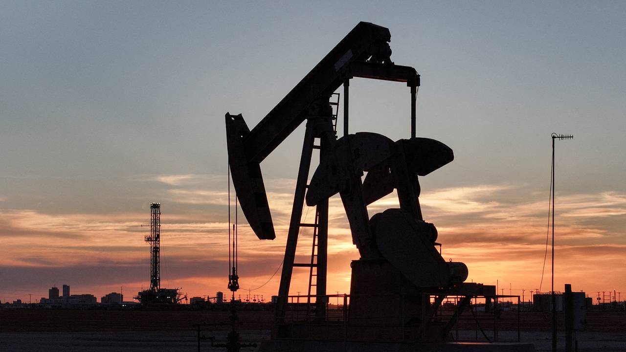 Шок мирового рынка нефти назвали крупнейшим в истории