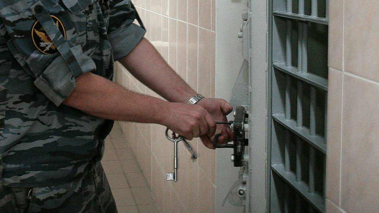Россиянину дали срок за фразу «Боже, храни Азов»