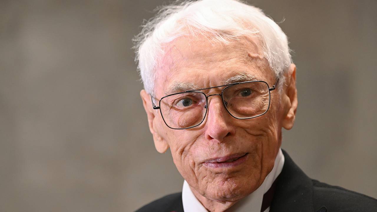 100-летний композитор Зацепин дал совет по борьбе с усталостью