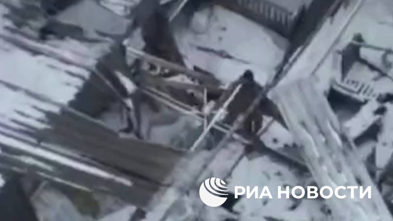 Появилось видео удерживавшего позицию два месяца российского бойца