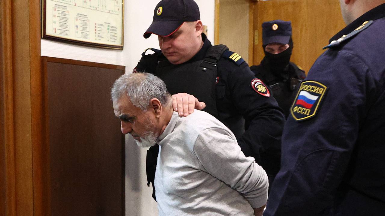 Один из фигурантов дела о теракте в «Крокусе» заплакал на скамье подсудимых