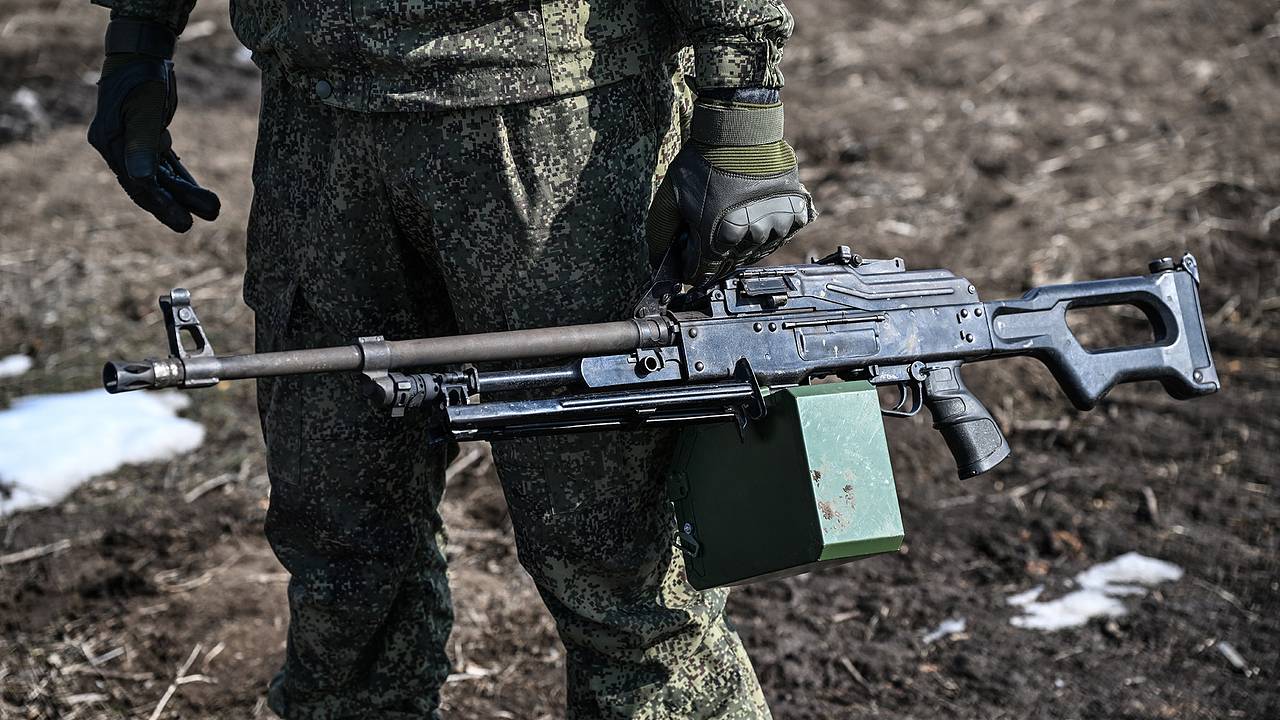 Российский боец СВО с пулеметом сорвал скрытую атаку пехоты ВСУ