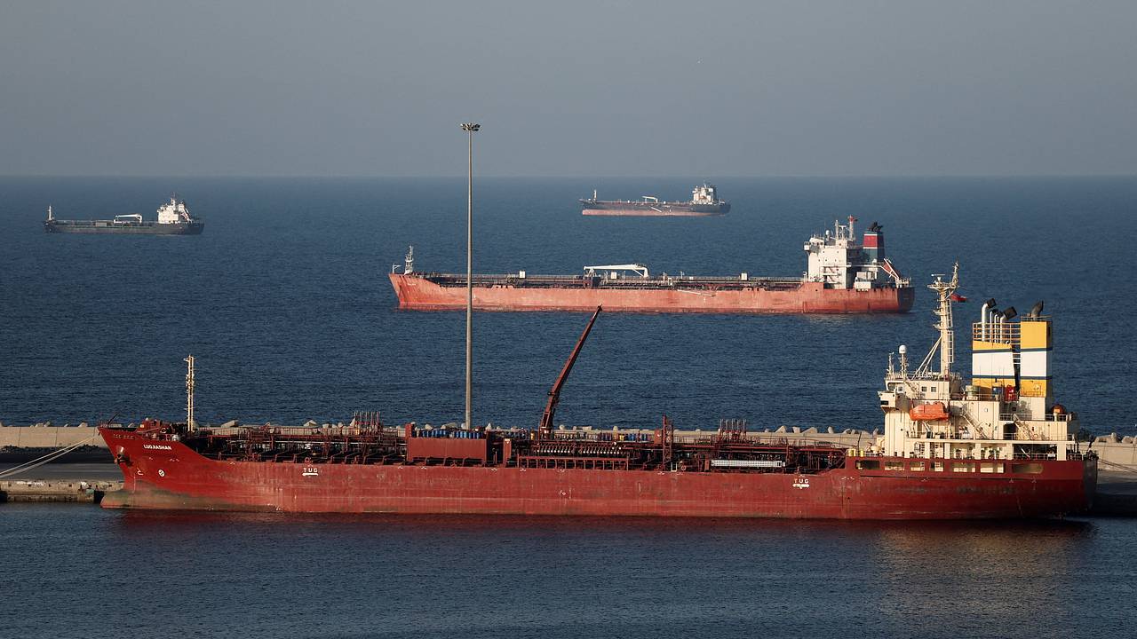 Иран задал США неудобные вопросы об Ормузском проливе