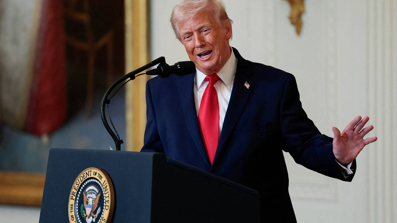 «Санкции вернутся». Трамп пообещал снова ввести ограничительные меры против России, но назвал необходимое для этого условие