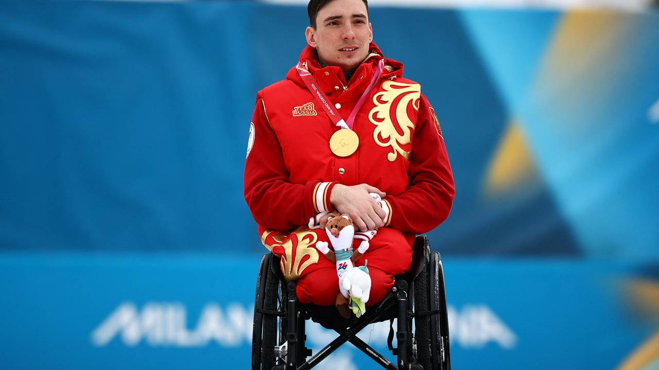 Российский лыжник выиграл гонку на Паралимпиаде