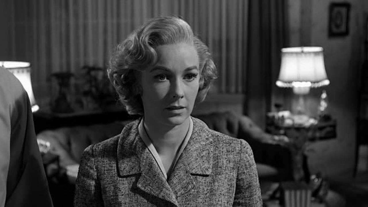 95-летняя звезда фильма «Психо» попала на фото папарацци