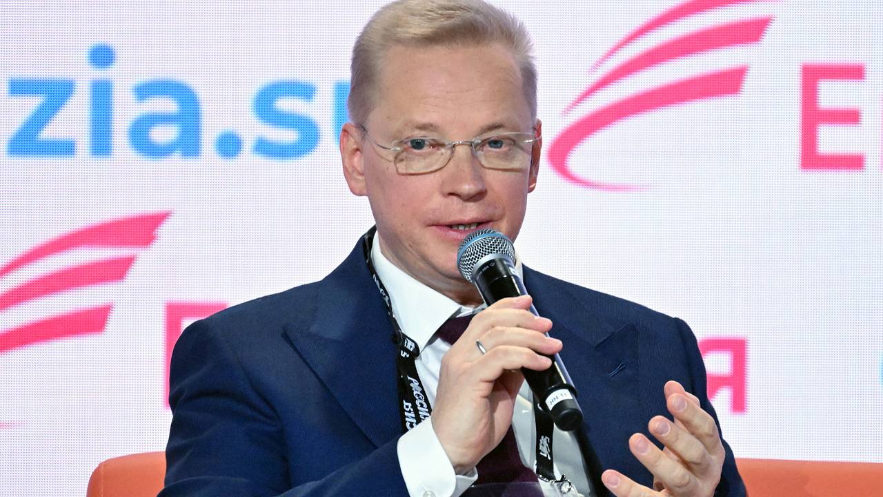 Евросоюз ввел санкции против двух известных российский журналистов